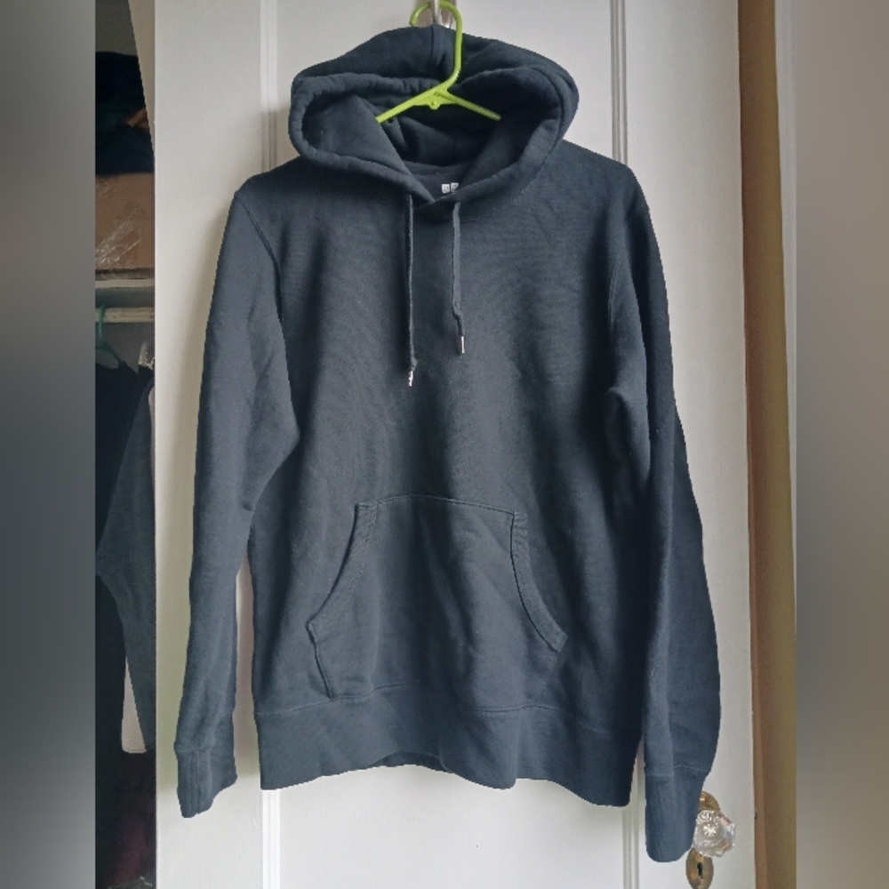 Uniqlo Pullover Hooded Sweatshirt